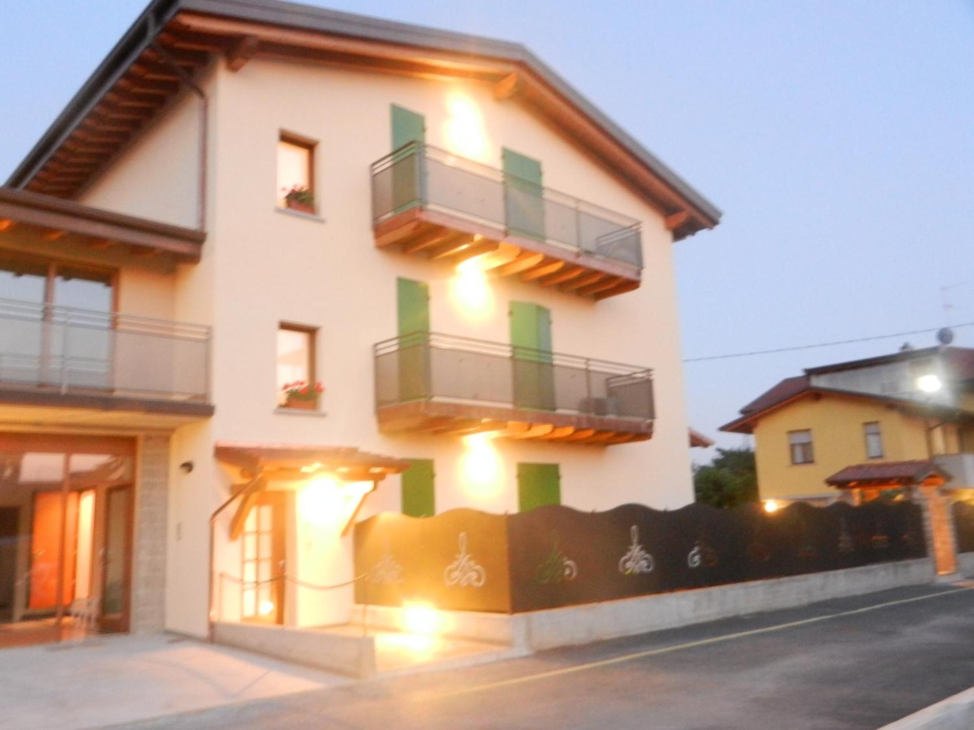 B&B Ad Hoc Costa di Mezzate Exterior photo